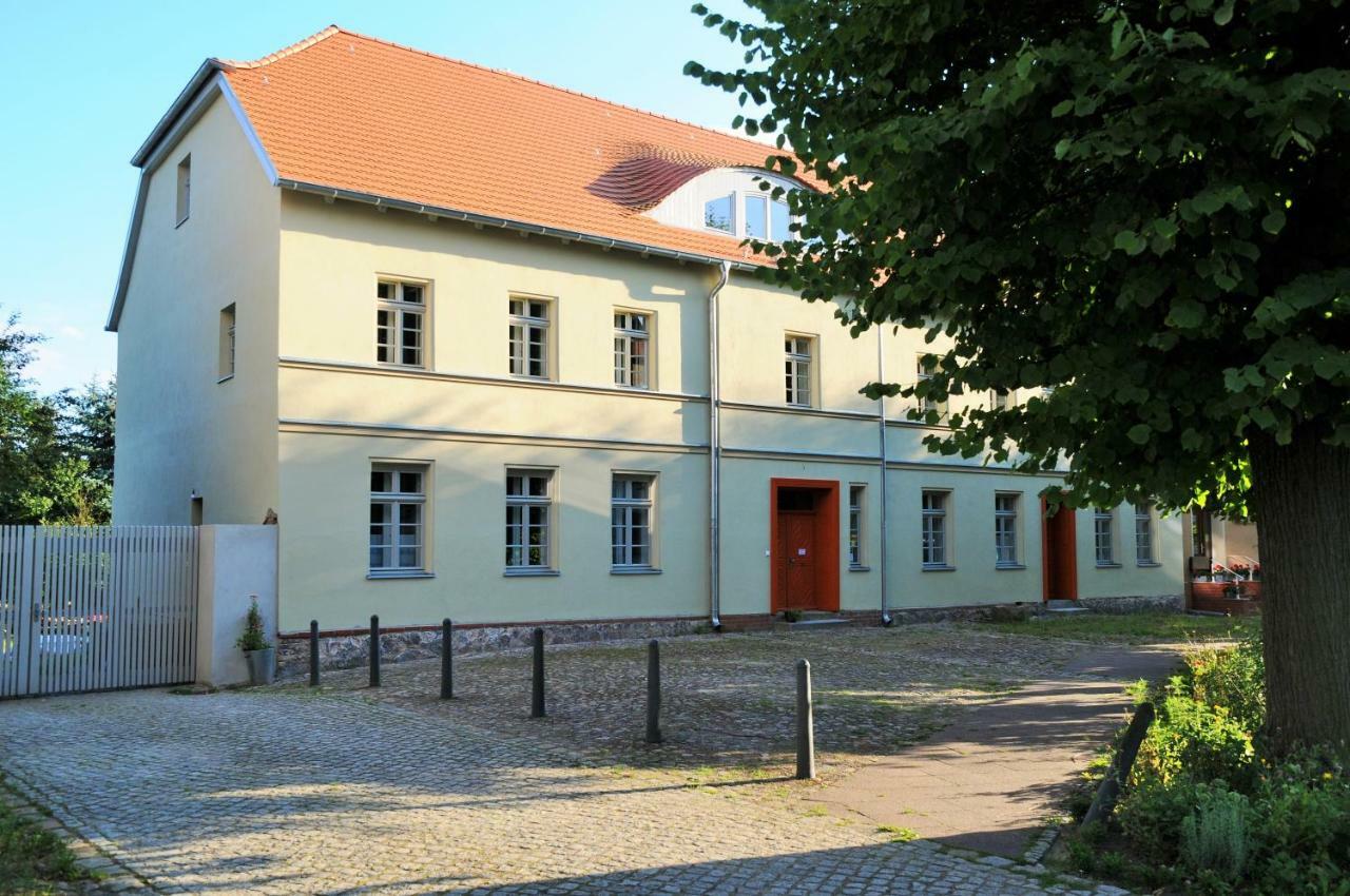 Mirabellenhof-Fewo Mit Terrasse Biesenthal Bagian luar foto